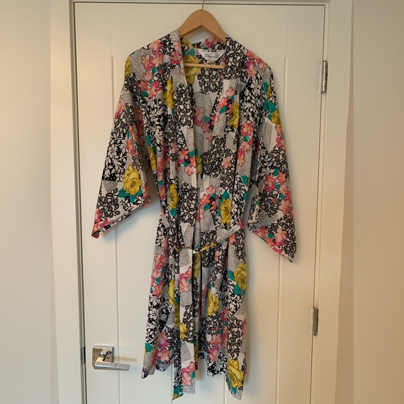 Vintage Floral Caftan - Picture 2 of 6